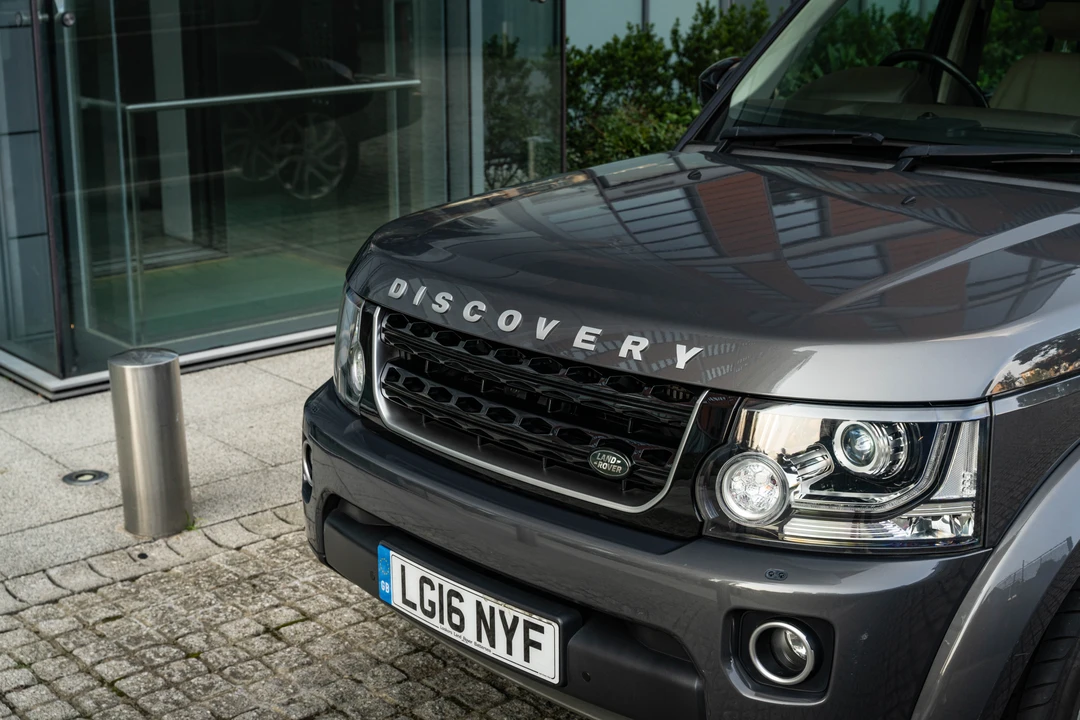 2016 Land Rover Discovery 4th Gen - Image 14 of 31