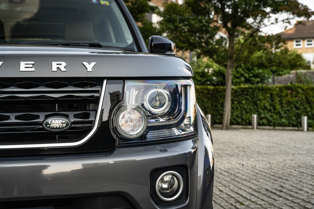 2016 Land Rover Discovery 4th Gen - Image 15 of 31