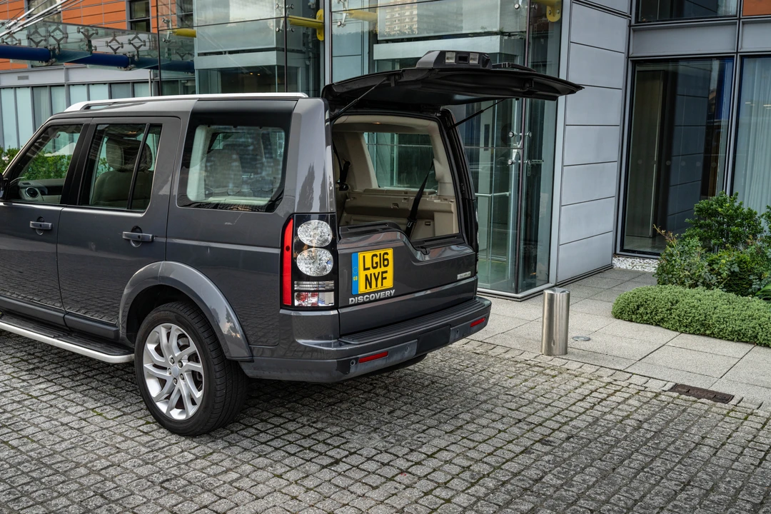 2016 Land Rover Discovery 4th Gen - Image 28 of 31
