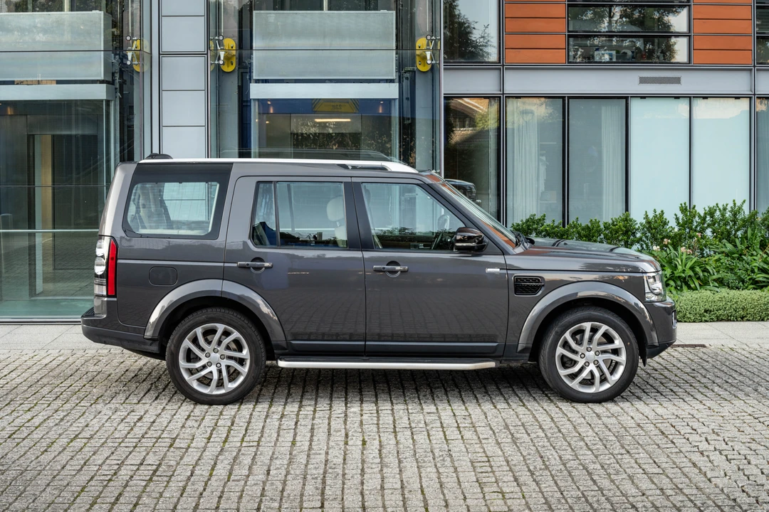 2016 Land Rover Discovery 4th Gen - Image 6 of 31