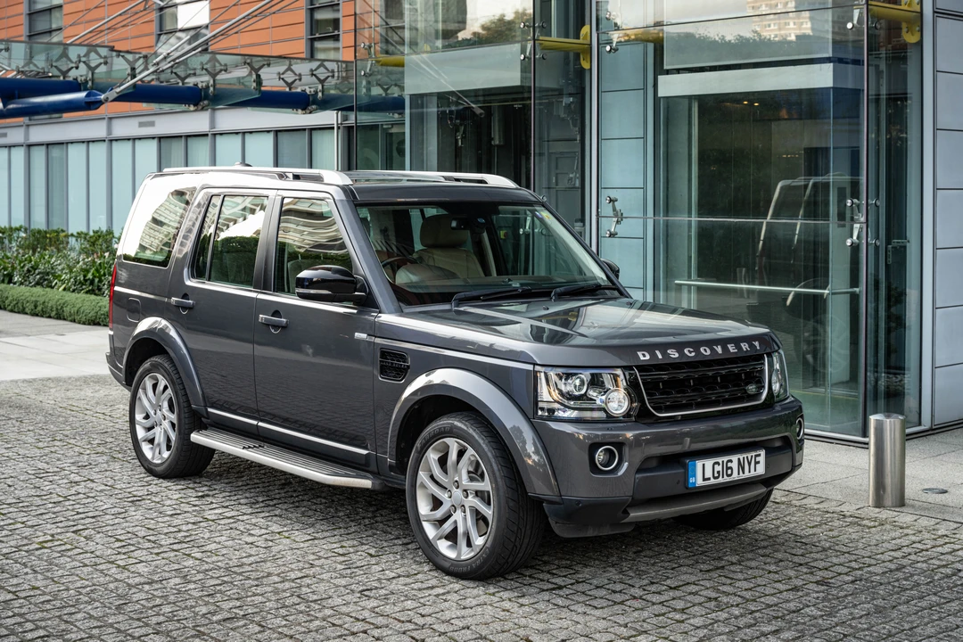 2016 Land Rover Discovery 4th Gen - Image 7 of 31