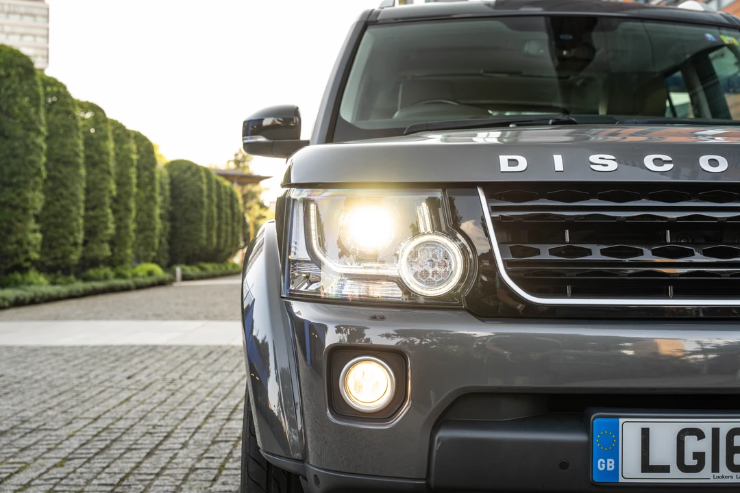 2016 Land Rover Discovery 4th Gen - Image 9 of 31