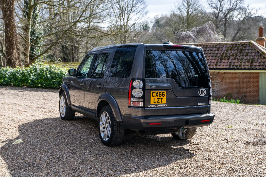 2016 Land Rover Discovery 4th Gen - Image 13 of 31
