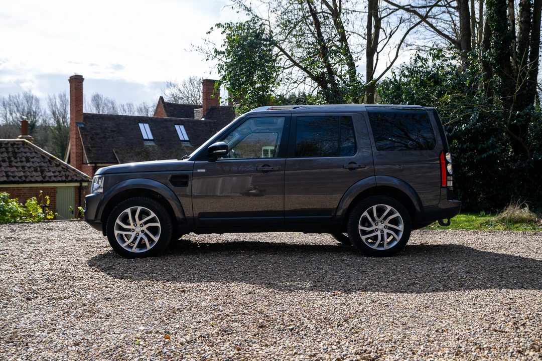 2016 Land Rover Discovery 4th Gen - Image 12 of 31