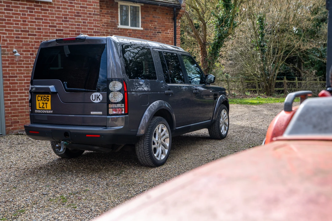2016 Land Rover Discovery 4th Gen - Image 15 of 31