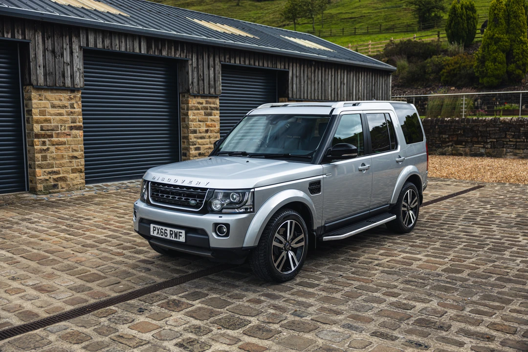 2016 Land Rover Discovery 4th Gen - Image 3 of 31