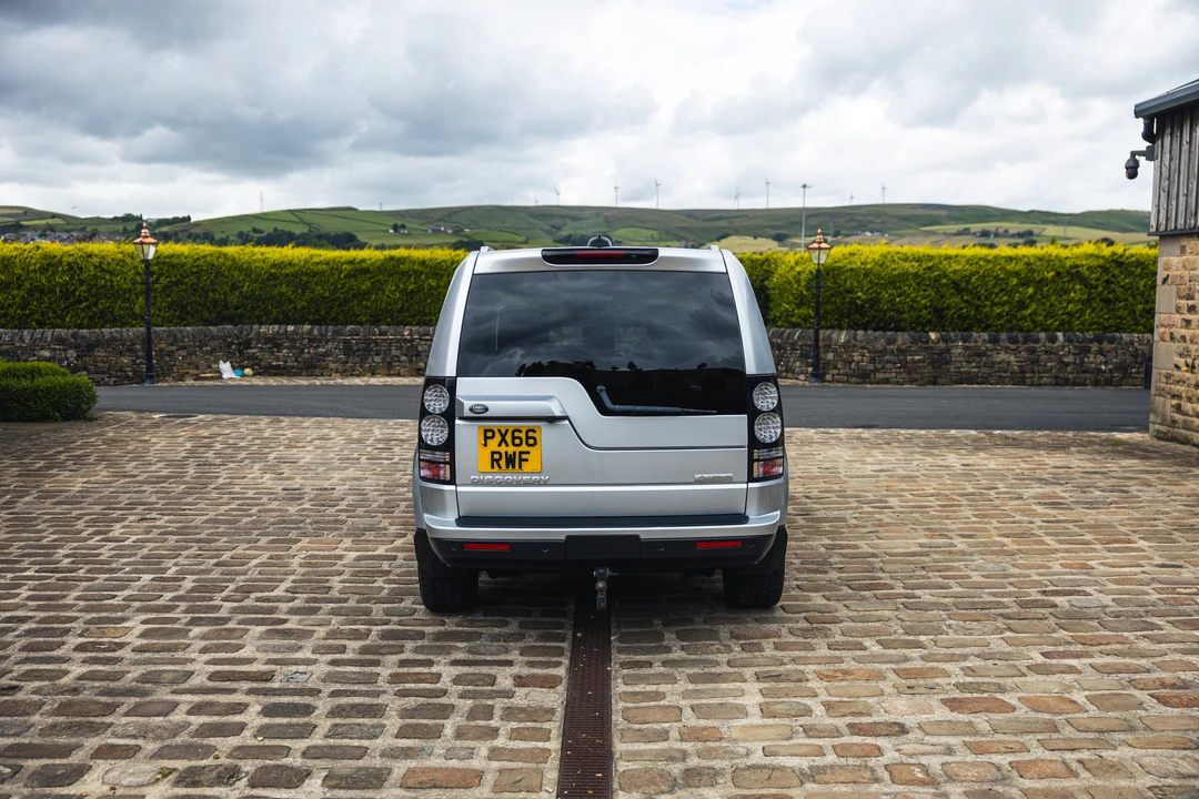 2016 Land Rover Discovery 4th Gen - Image 6 of 31