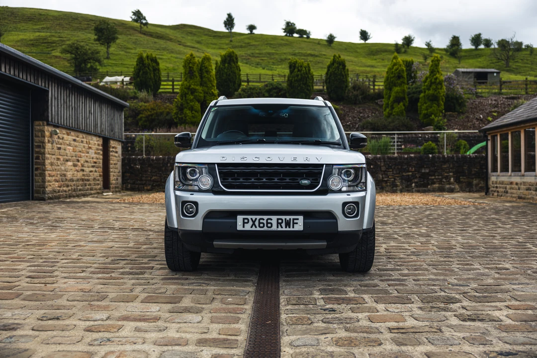 2016 Land Rover Discovery 4th Gen - Image 10 of 31