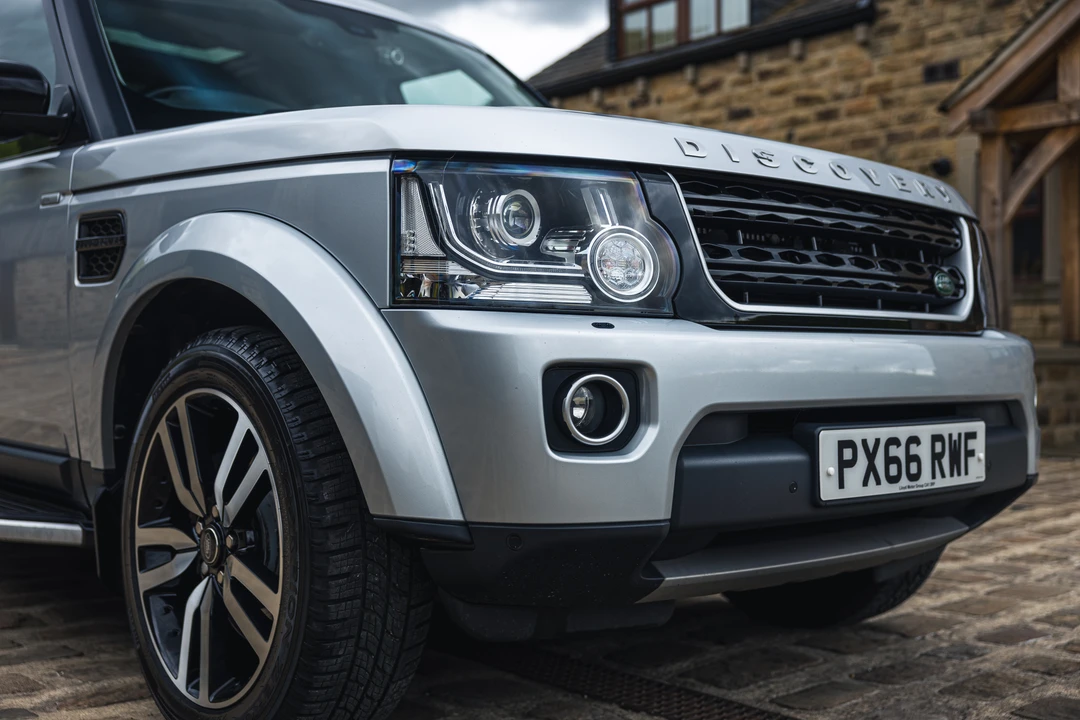 2016 Land Rover Discovery 4th Gen - Image 15 of 31