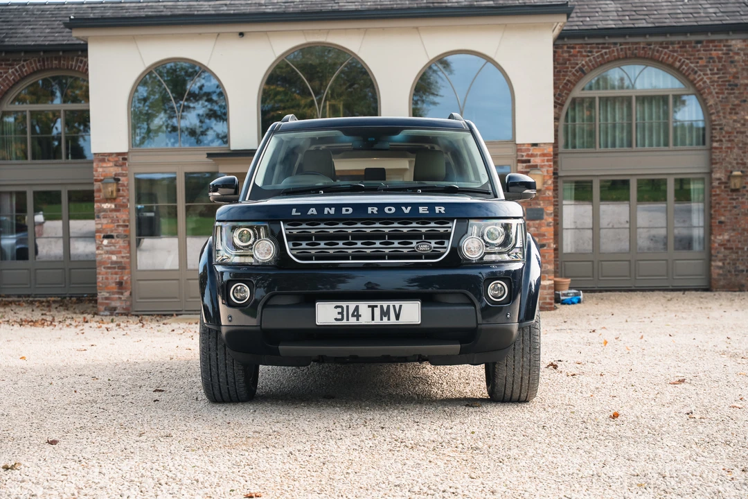 2015 Land Rover Discovery 4th Gen - Image 2 of 31