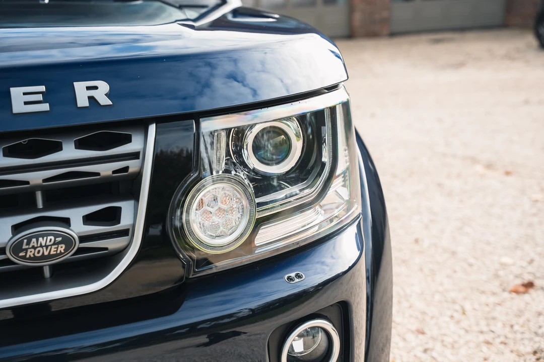 2015 Land Rover Discovery 4th Gen - Image 13 of 31