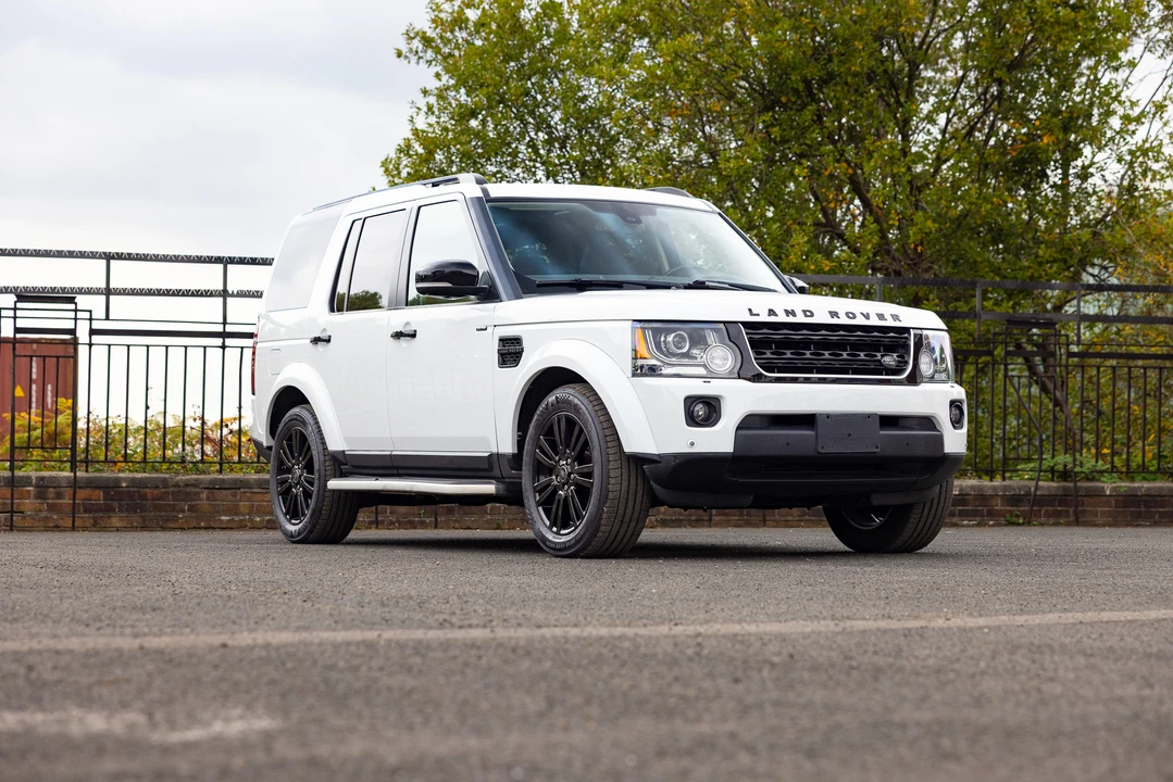 2016 Land Rover Discovery 4th Gen - Image 3 of 31