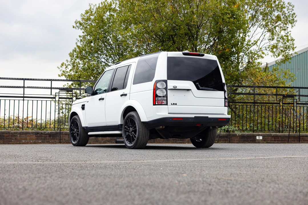 2016 Land Rover Discovery 4th Gen - Image 7 of 31