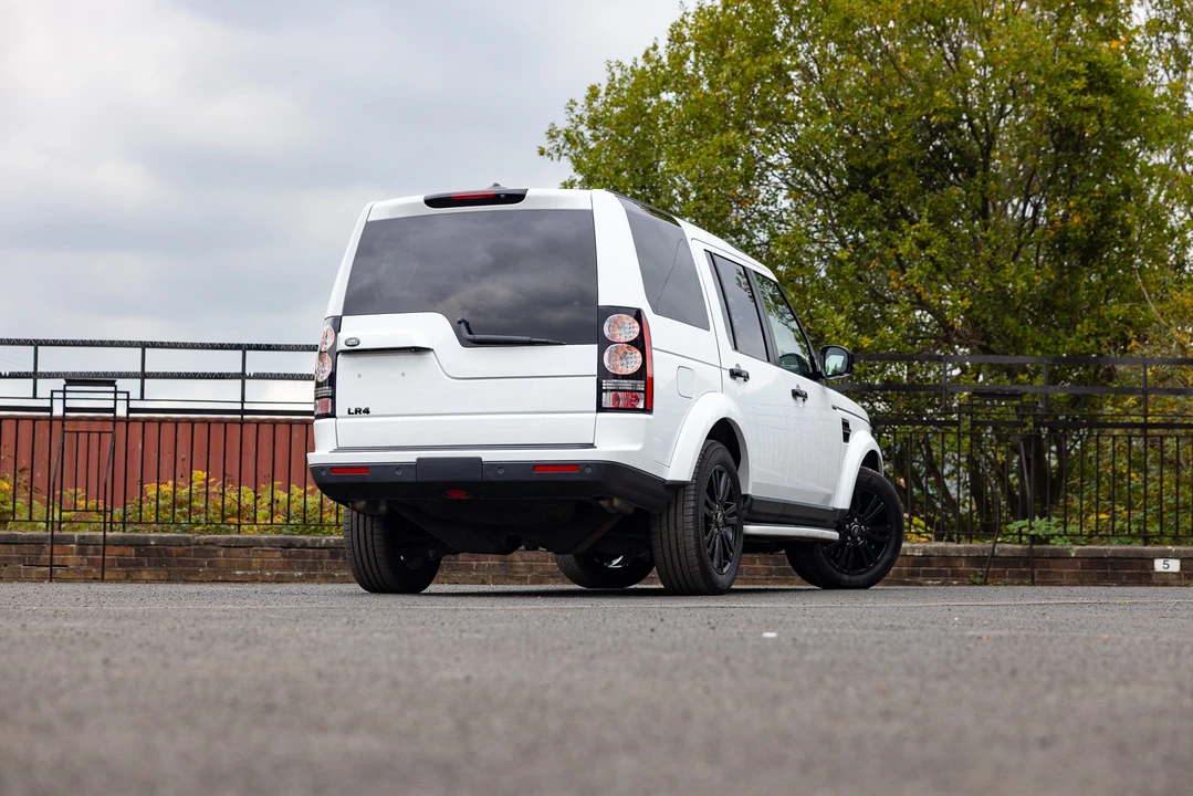 2016 Land Rover Discovery 4th Gen - Image 5 of 31