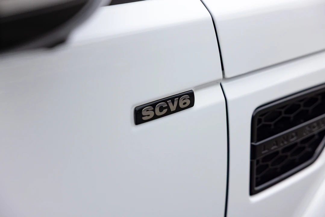 2016 Land Rover Discovery 4th Gen - Image 19 of 31
