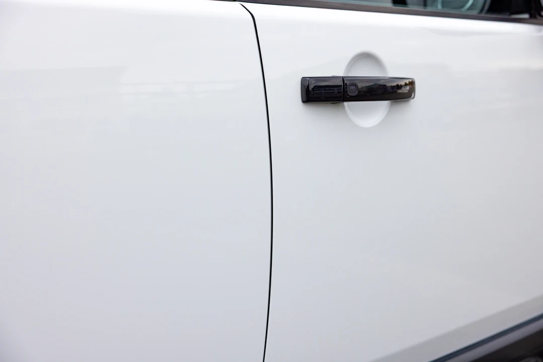 2016 Land Rover Discovery 4th Gen - Image 24 of 31