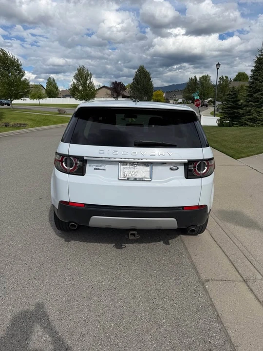 2016 Land Rover Discovery 4th Gen - Image 7 of 10