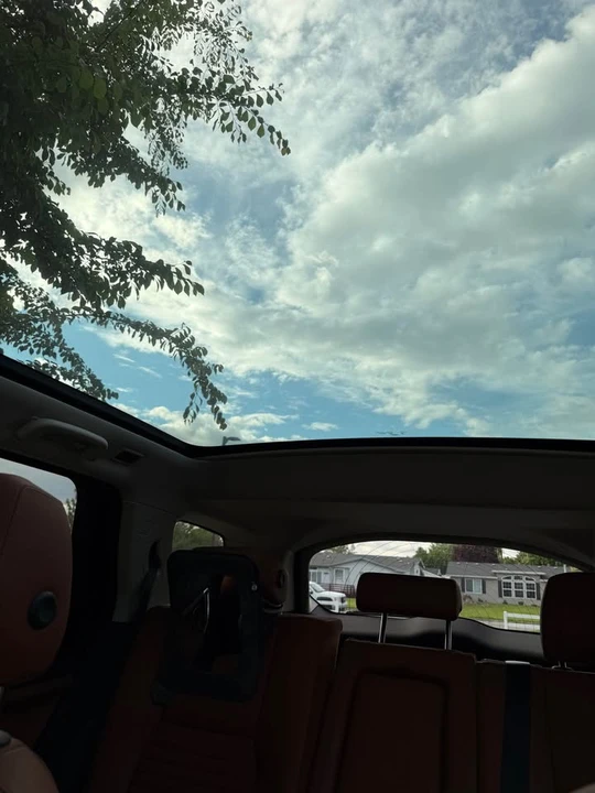 2016 Land Rover Discovery 4th Gen - Image 2 of 10