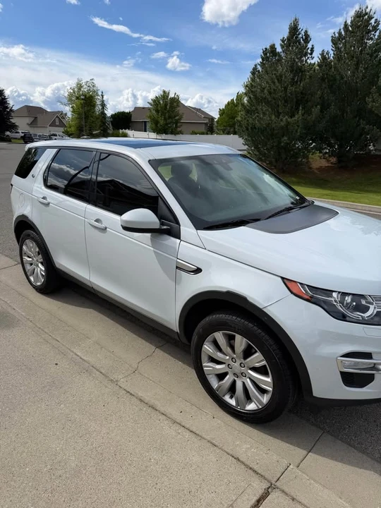 2016 Land Rover Discovery 4th Gen - Image 10 of 10