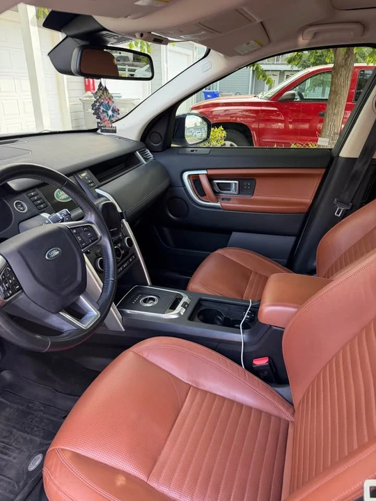 2016 Land Rover Discovery 4th Gen - Image 6 of 10