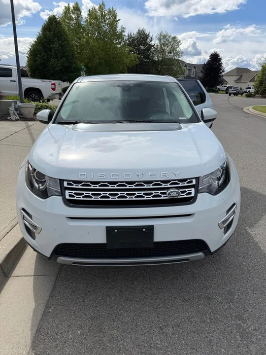 2016 Land Rover Discovery 4th Gen - Image 9 of 10
