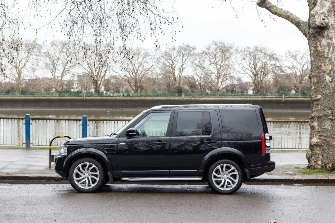 2016 Land Rover Discovery 4th Gen - Image 8 of 30