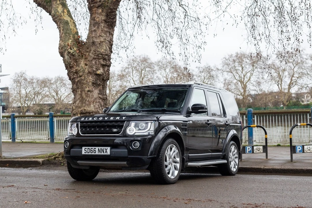 2016 Land Rover Discovery 4th Gen - Image 12 of 30