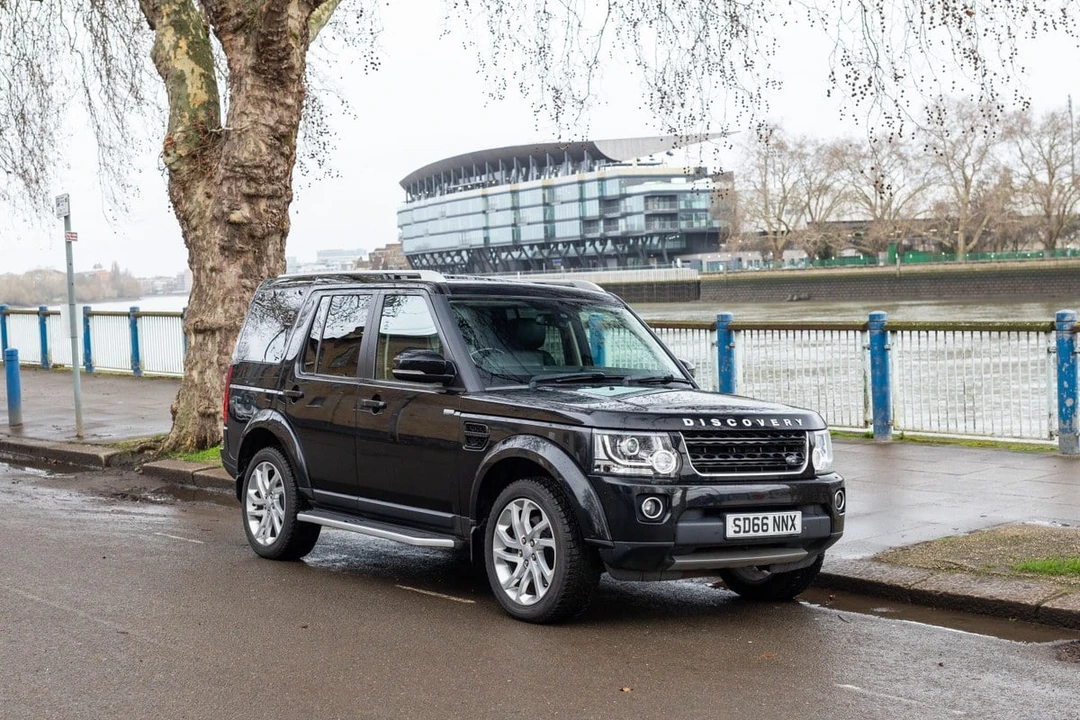 2016 Land Rover Discovery 4th Gen - Image 16 of 30