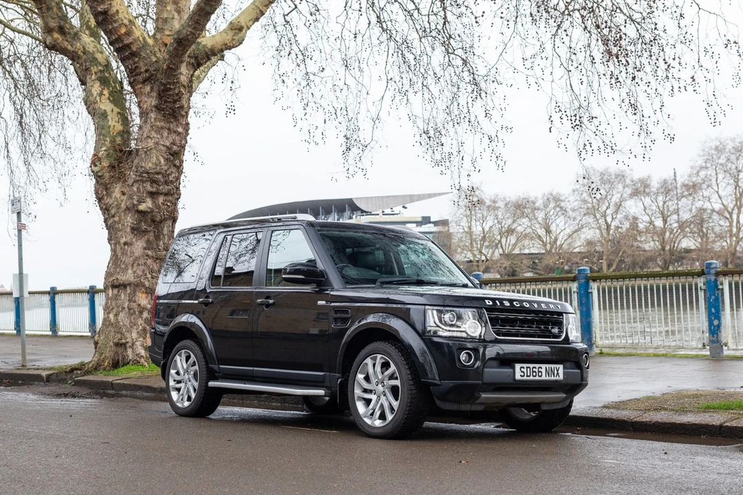 2016 Land Rover Discovery 4th Gen - Image 18 of 30
