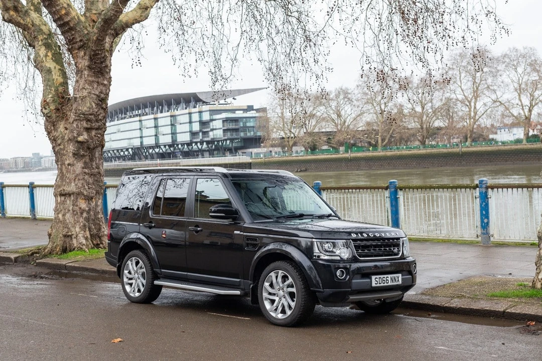 2016 Land Rover Discovery 4th Gen - Image 22 of 30