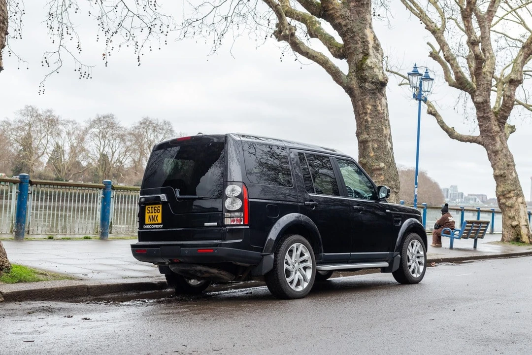 2016 Land Rover Discovery 4th Gen - Image 24 of 30