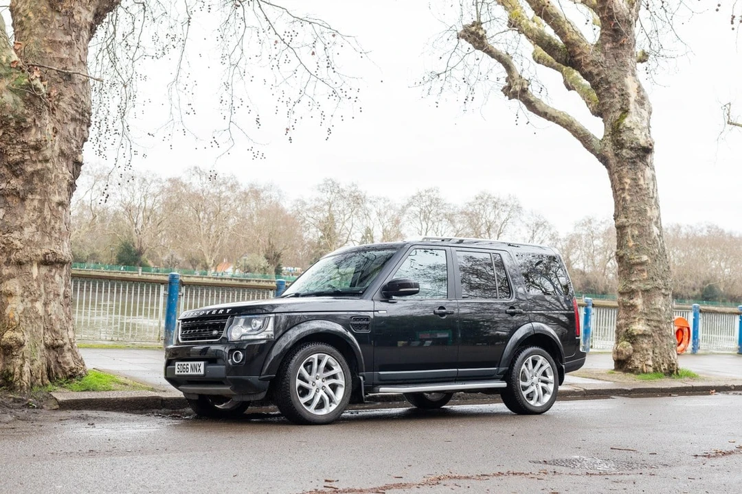 2016 Land Rover Discovery 4th Gen - Image 28 of 30