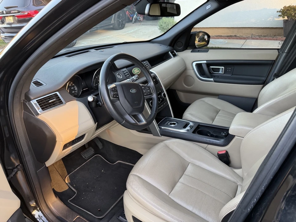 2016 Land Rover Discovery 4th Gen - Image 13 of 21