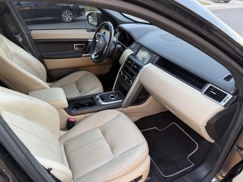 2016 Land Rover Discovery 4th Gen - Image 10 of 21
