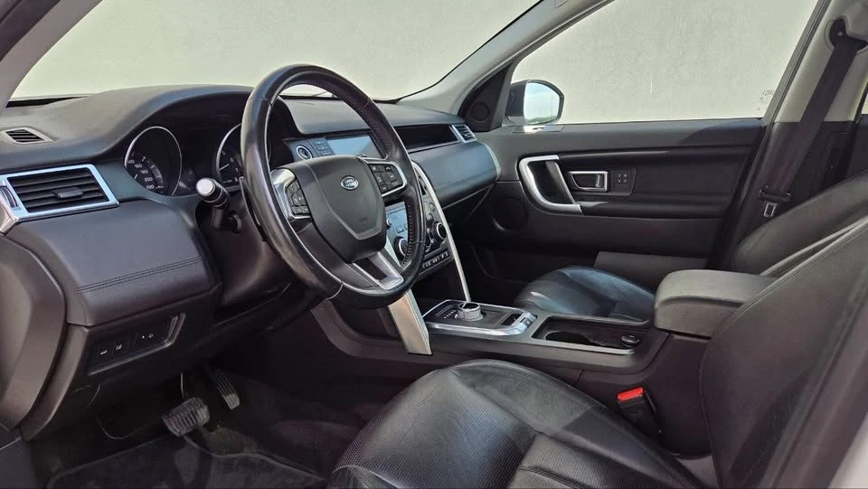 2016 Land Rover Discovery Sport - Image 8 of 16