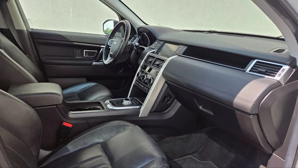 2016 Land Rover Discovery Sport - Image 9 of 16
