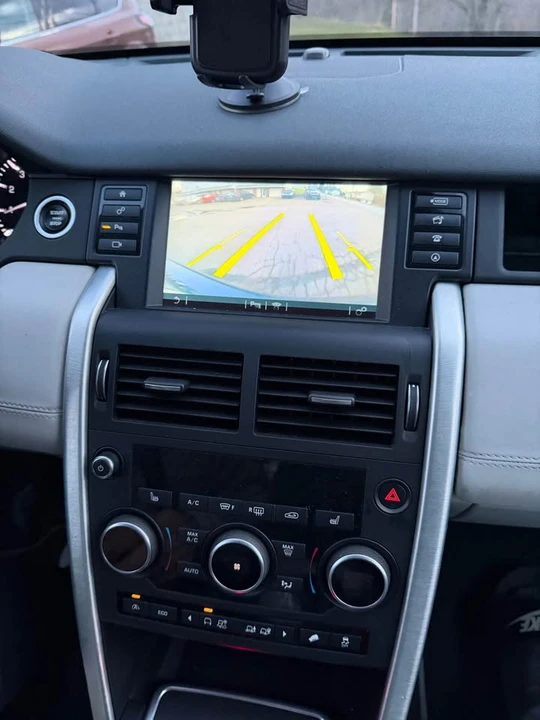 2016 Land Rover Discovery Sport - Image 15 of 18