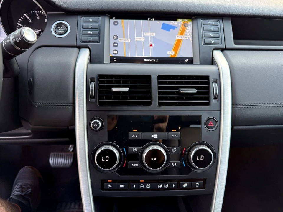 2016 Land Rover Discovery 4th Gen - Image 11 of 12