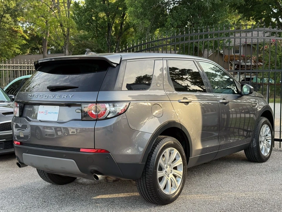 2016 Land Rover Discovery 4th Gen - Image 7 of 12