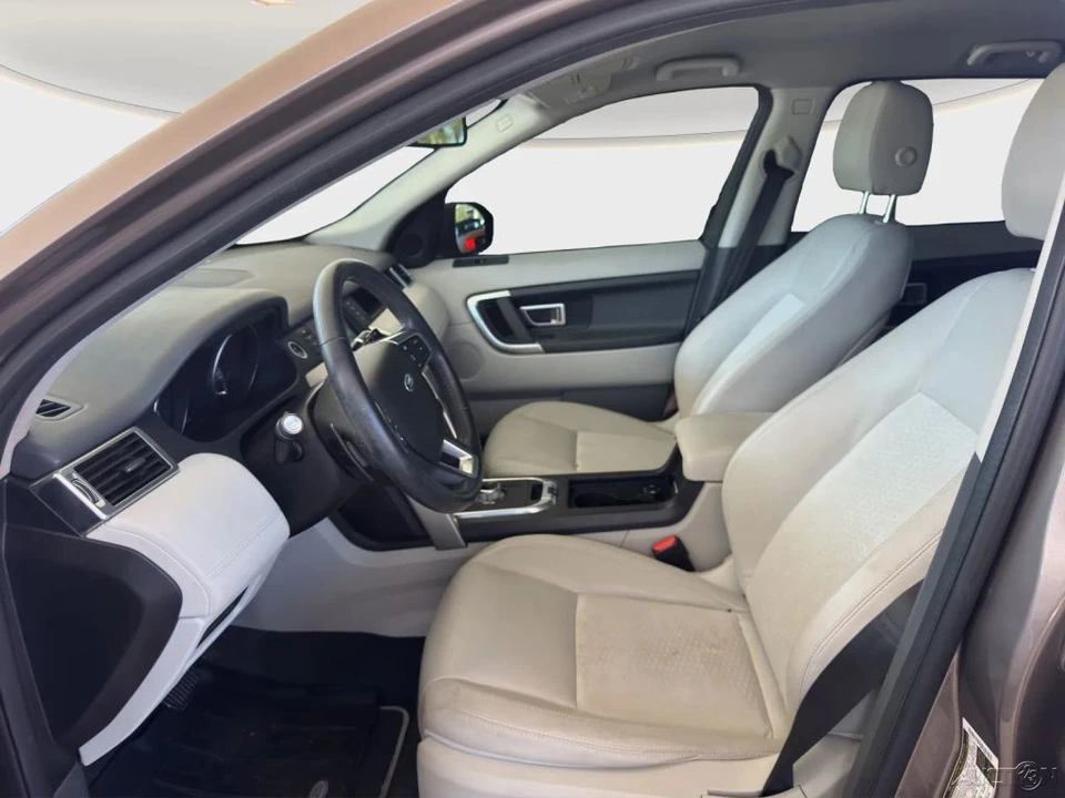2016 Land Rover Discovery Sport - Image 8 of 21