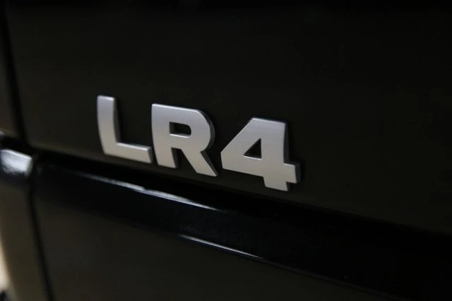 2016 Land Rover Discovery 4th Gen - Image 6 of 21