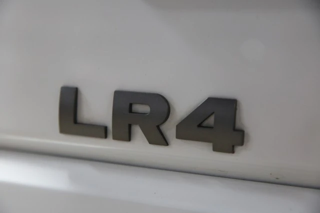 2016 Land Rover Discovery 4th Gen - Image 6 of 21