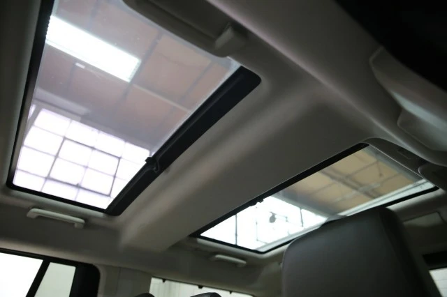 2016 Land Rover Discovery 4th Gen - Image 18 of 21