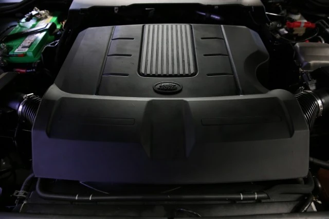 2016 Land Rover Discovery 4th Gen - Image 7 of 21