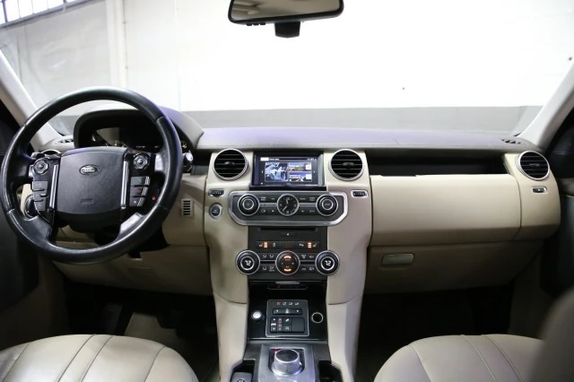2016 Land Rover Discovery 4th Gen - Image 9 of 21