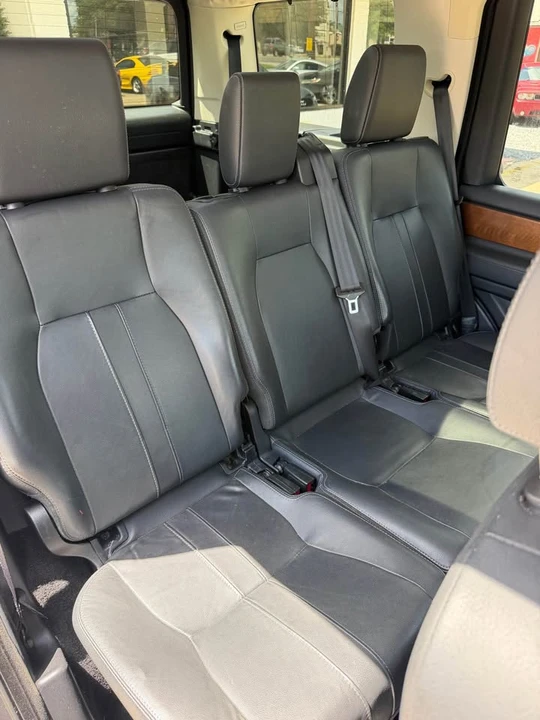 2016 Land Rover Discovery 4th Gen - Image 15 of 17