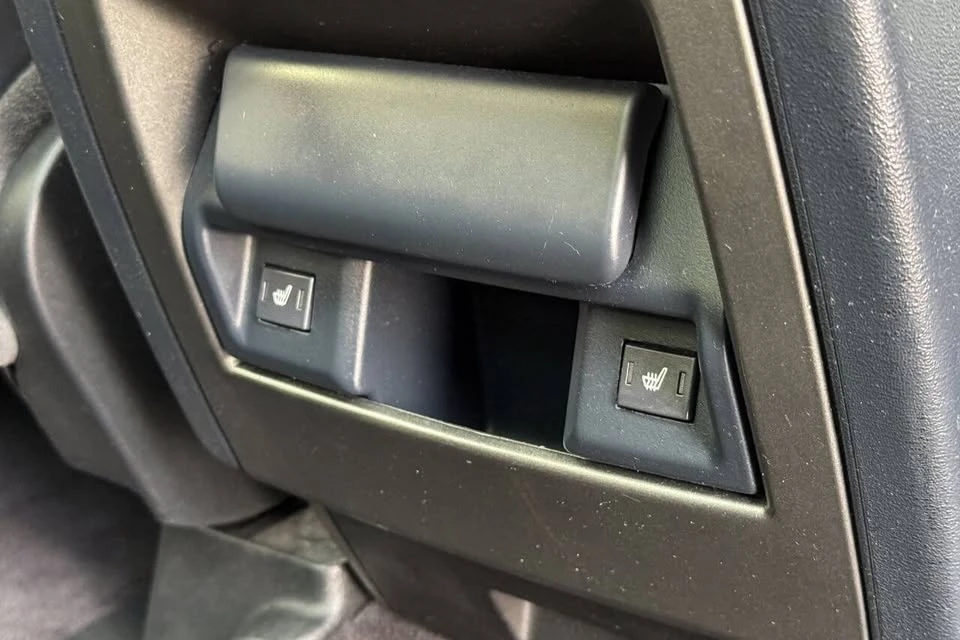 2016 Land Rover Discovery 4th Gen - Image 18 of 20