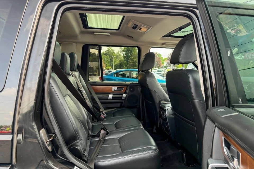 2016 Land Rover Discovery 4th Gen - Image 16 of 20