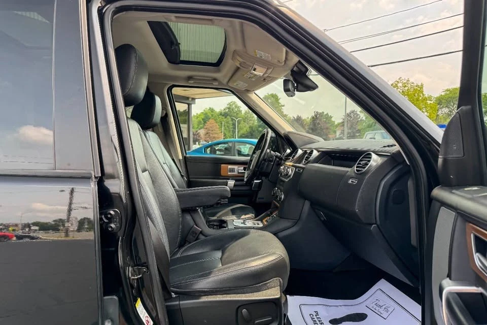 2016 Land Rover Discovery 4th Gen - Image 14 of 20