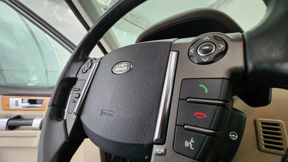 2016 Land Rover Discovery 4th Gen - Image 12 of 20